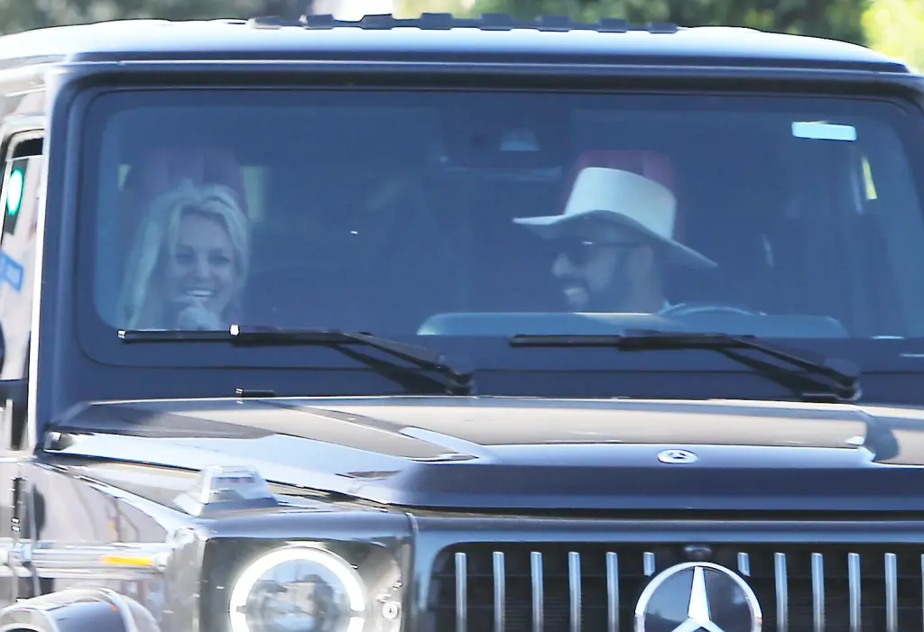 Britney Spears G-Wagon sighting on LA highway
